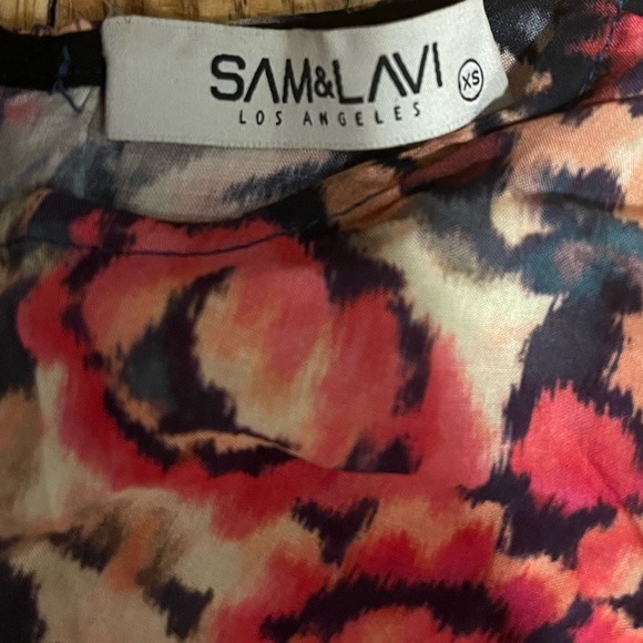 Sam & Lavi matching crop top and cropped pant set - Picture 2 of 8